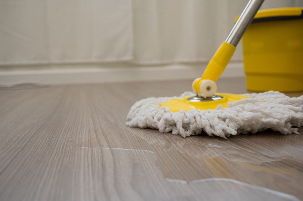 بهبود عملکرد کفپوش پشت چسب‌دار