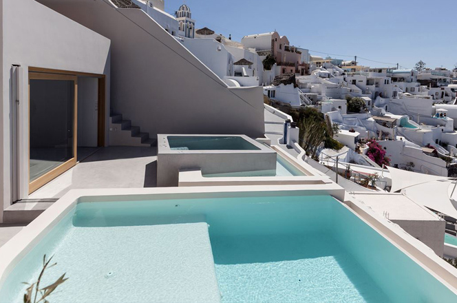 کارید میکروسمنت در استخر 