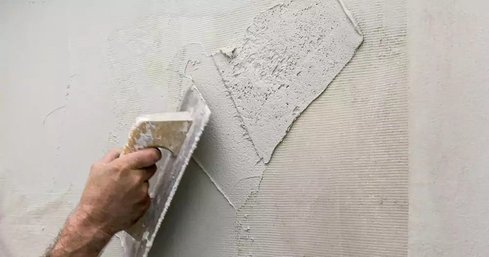 اجرای میکروسمنت و ابزار بر ضخامت نهایی میکروسمنت