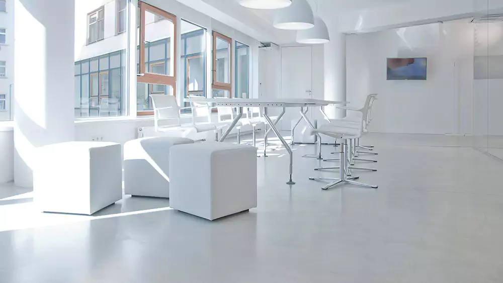 نمونه‌های متنوع اجرای میکروسمنت با بافت، رنگ و جلوه‌های مختلف در سبک‌های مدرن و مینیمال