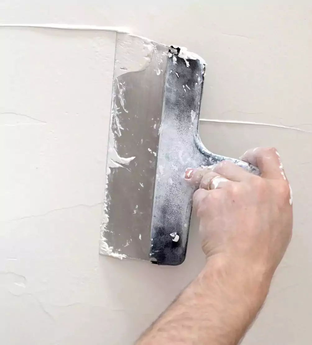 اجرای تخصصی میکروسمنت توسط نیروی حرفه‌ای برای کیفیت بهتر